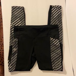 Athleta women’s running pants black and gray size small